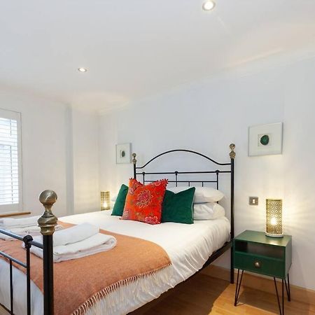 Apartment In The Heart Of The City Centre, Live Like A Local Oxford Eksteriør billede