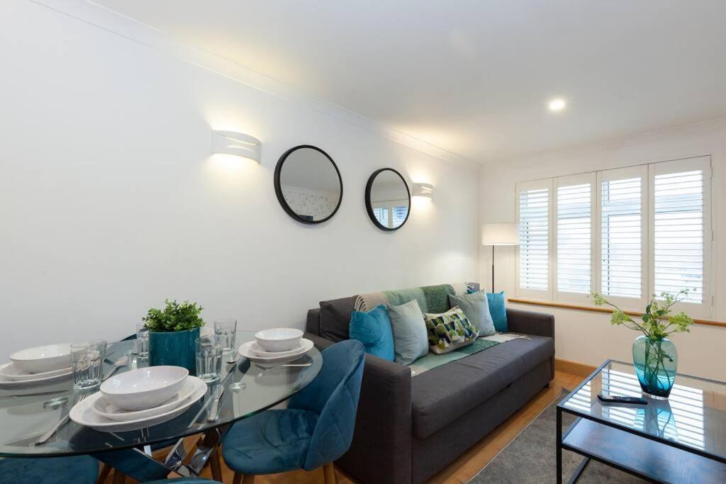 Apartment In The Heart Of The City Centre, Live Like A Local Oxford Eksteriør billede